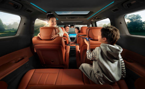 专治春运焦虑症:这车能装下一家七口+年货,还省出一部iPhone 17 专治春运焦虑症:这车能装下一家七口+年货,还省出一部iPhone 17